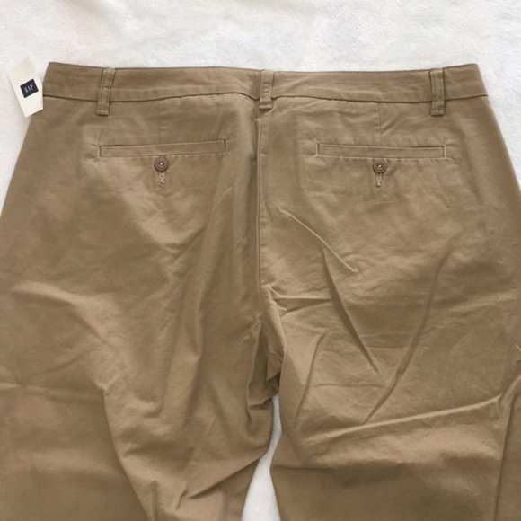 The Gap Classic Fit Flared Leg Khaki Pants size 20 - Picture 4 of 5